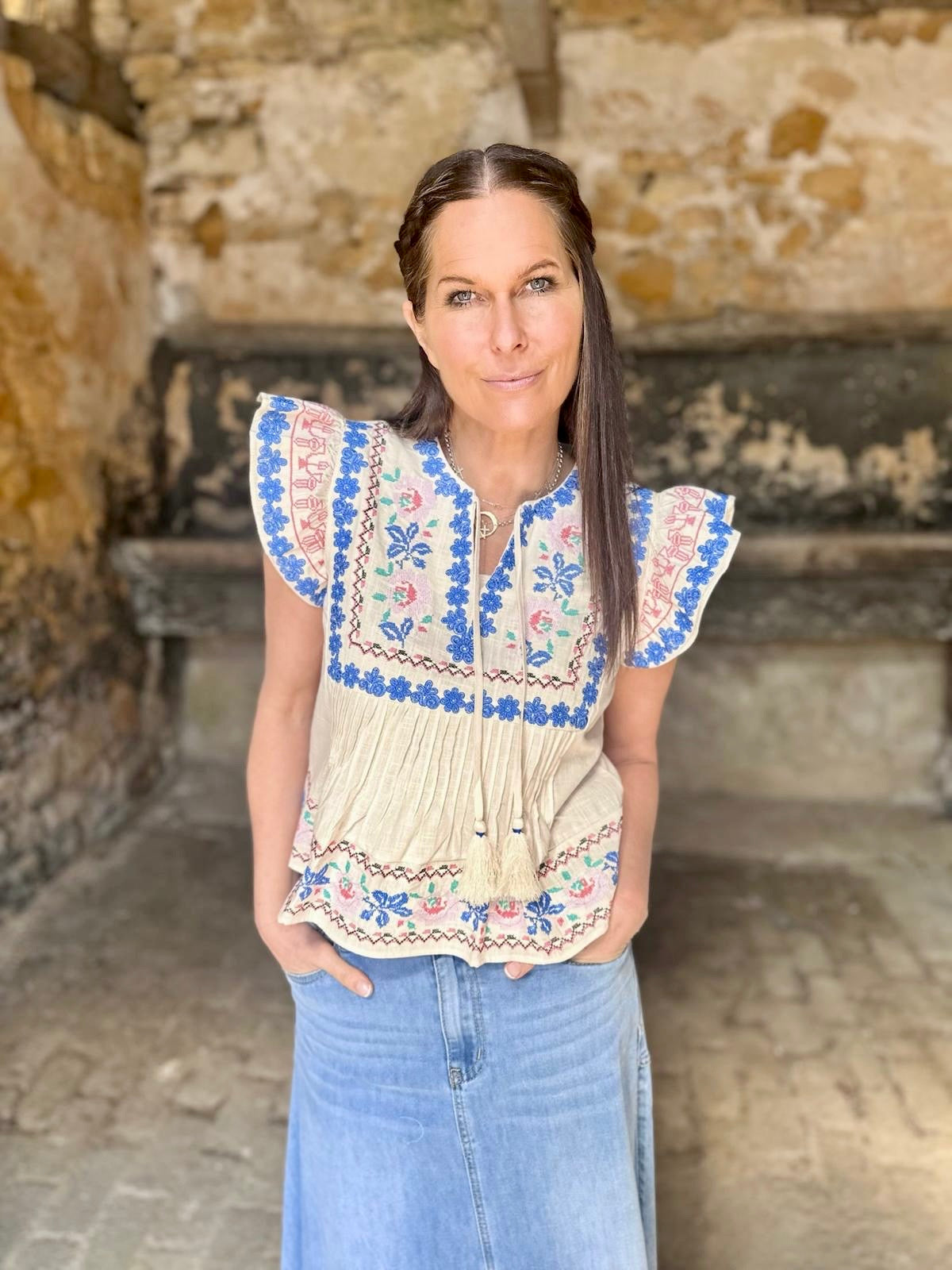Helly Embroidered Top - Neutral