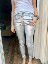 Jean Lux efecto cuero plateado