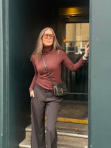 Rita Roll Neck Essential - Chocolate