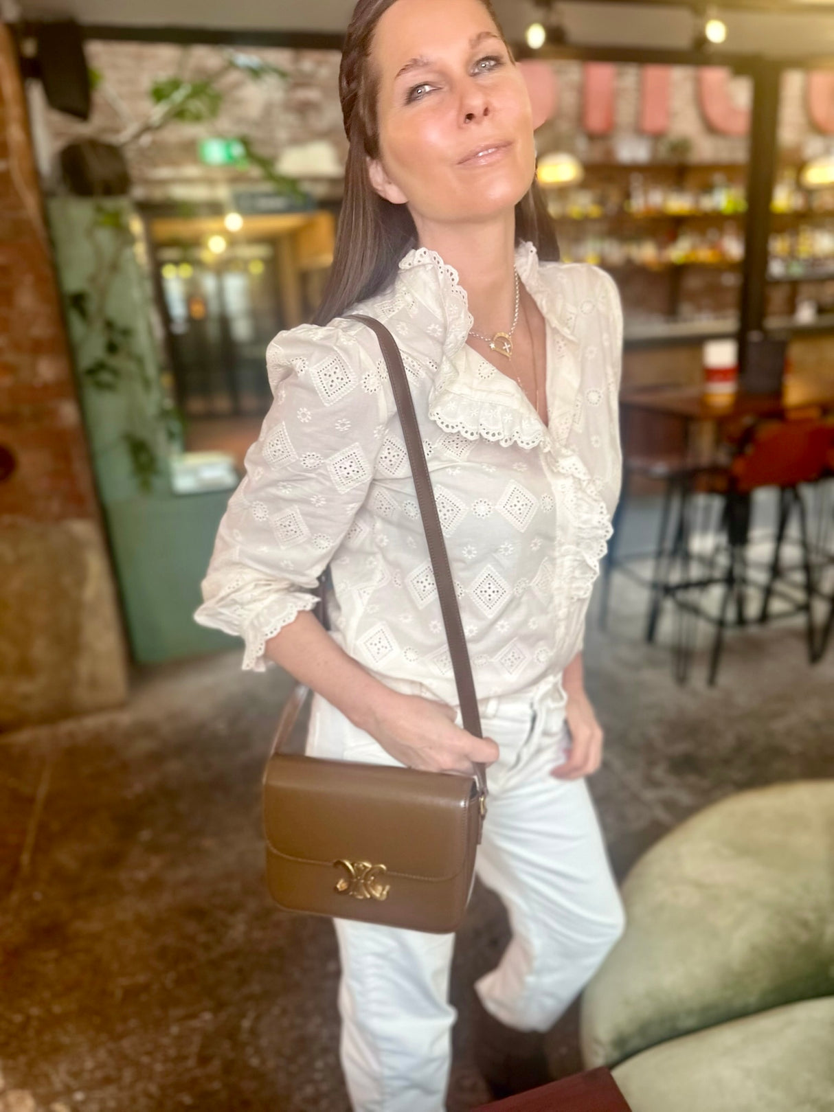 Blusa bordada Jolie - Crema