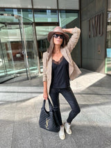 Ese blazer dorado