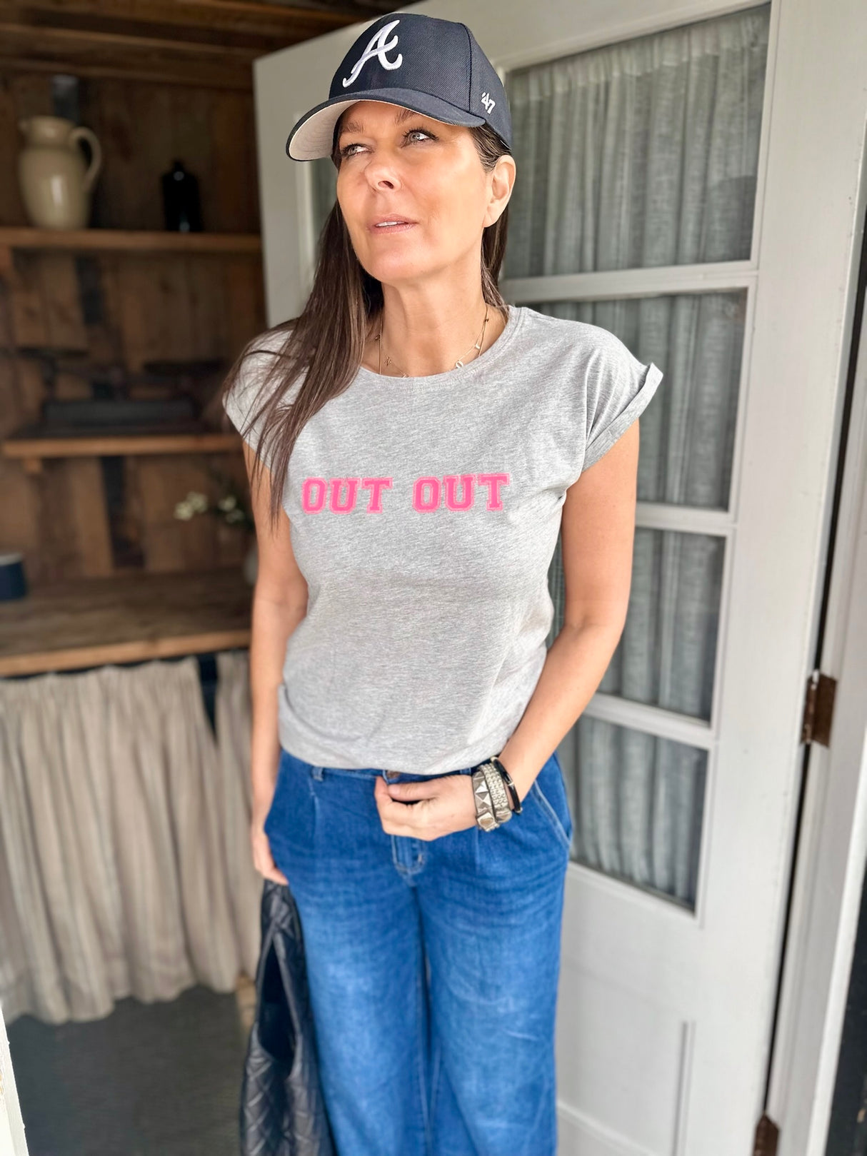 Camiseta Out Out gris/rosa neón
