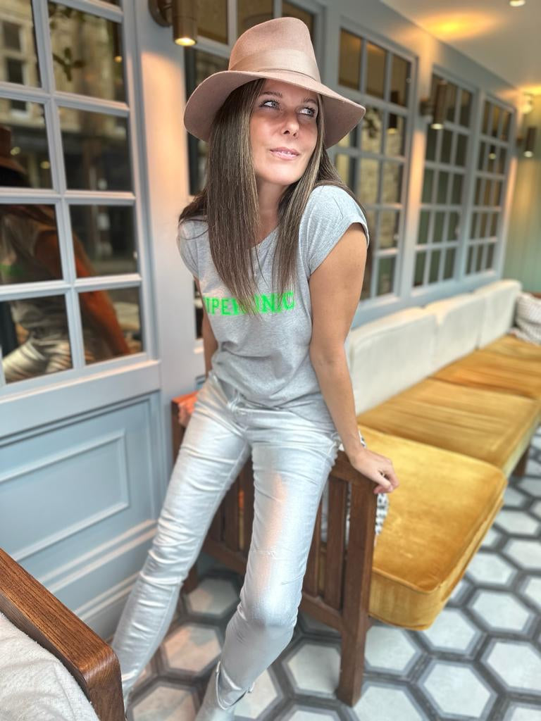 Jean Lux efecto cuero plateado