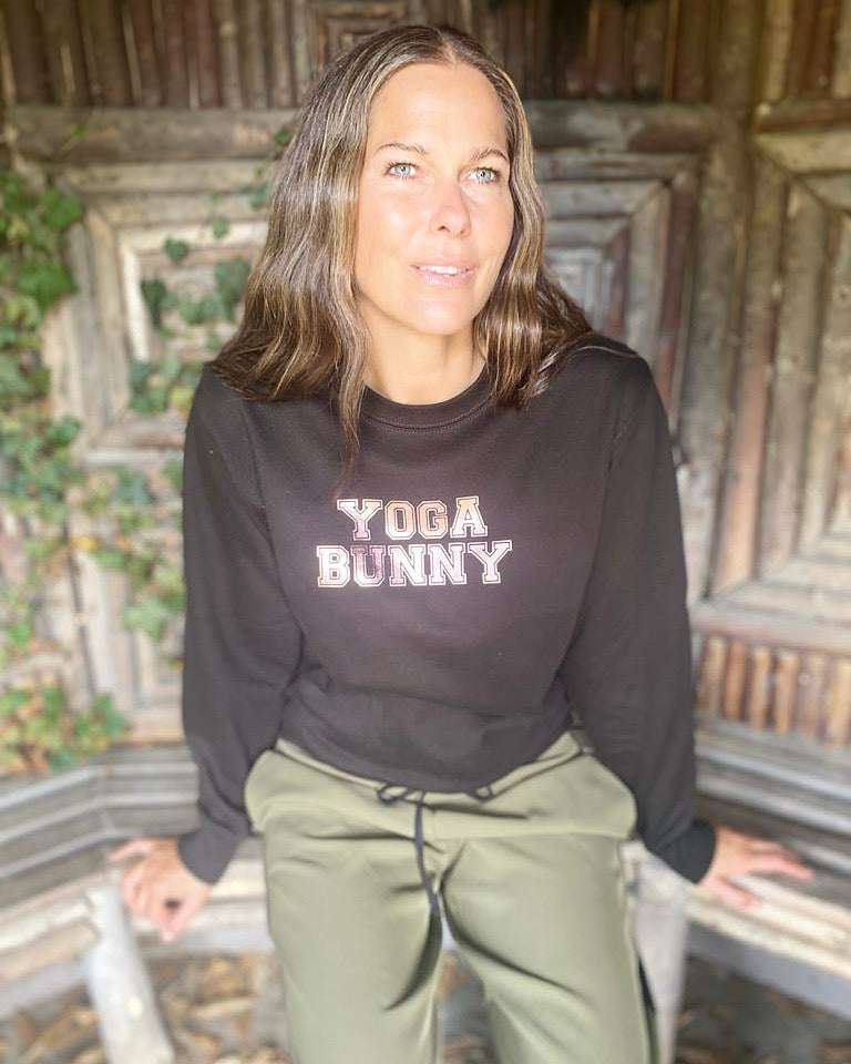 Moletom Yoga Bunny Preto/Ouro Rosa