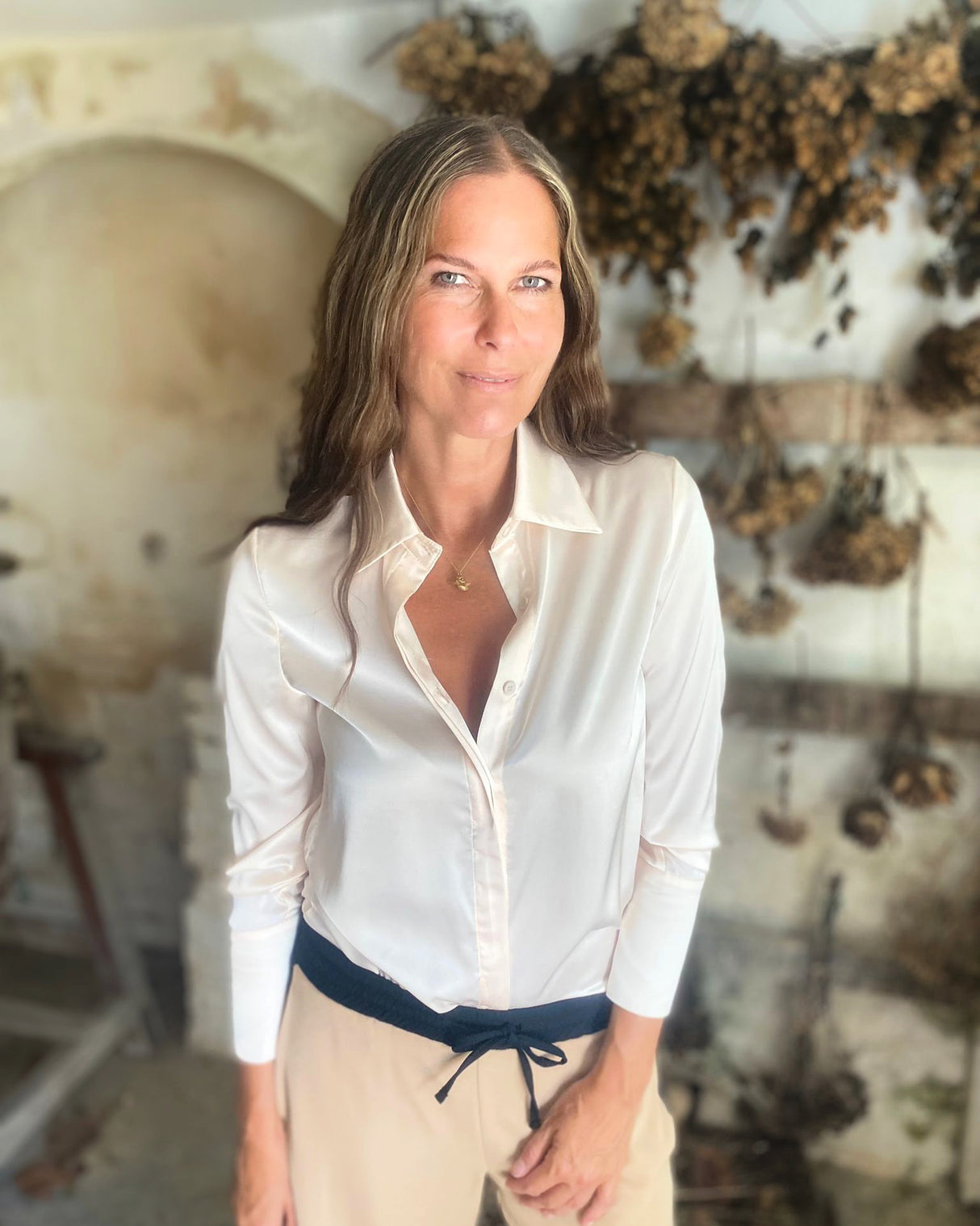Camisa de satén Camille color piel