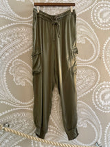 Mi jogger favorito en color oliva