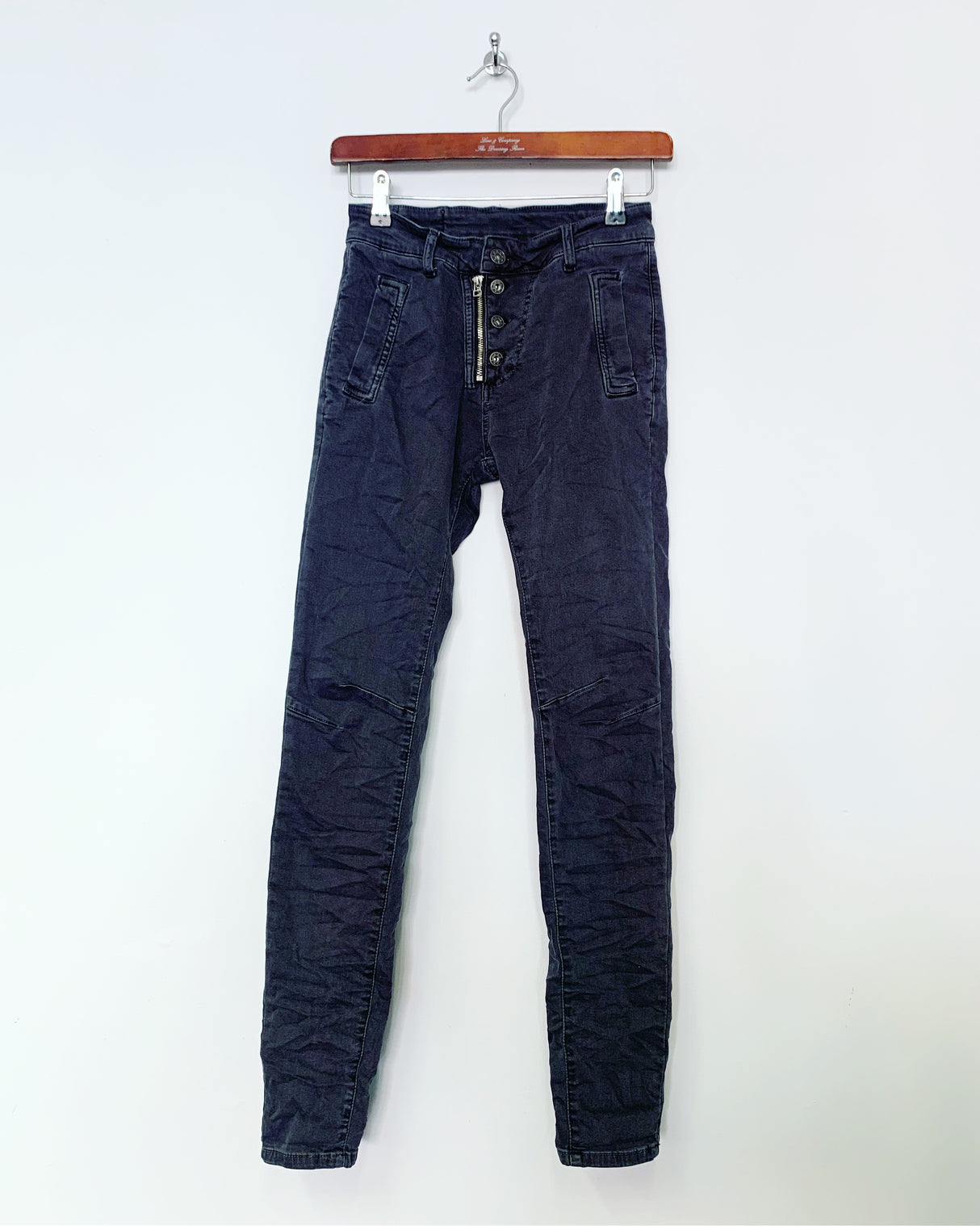 Jean Lux Charcoal
