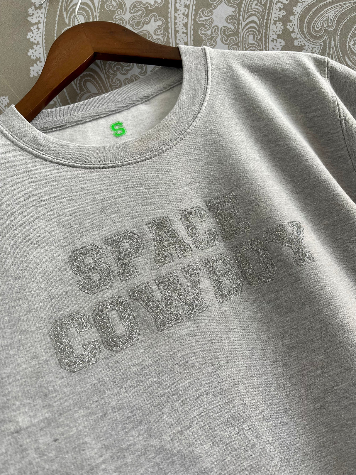 Sudadera Space Cowboy con purpurina gris y plateada