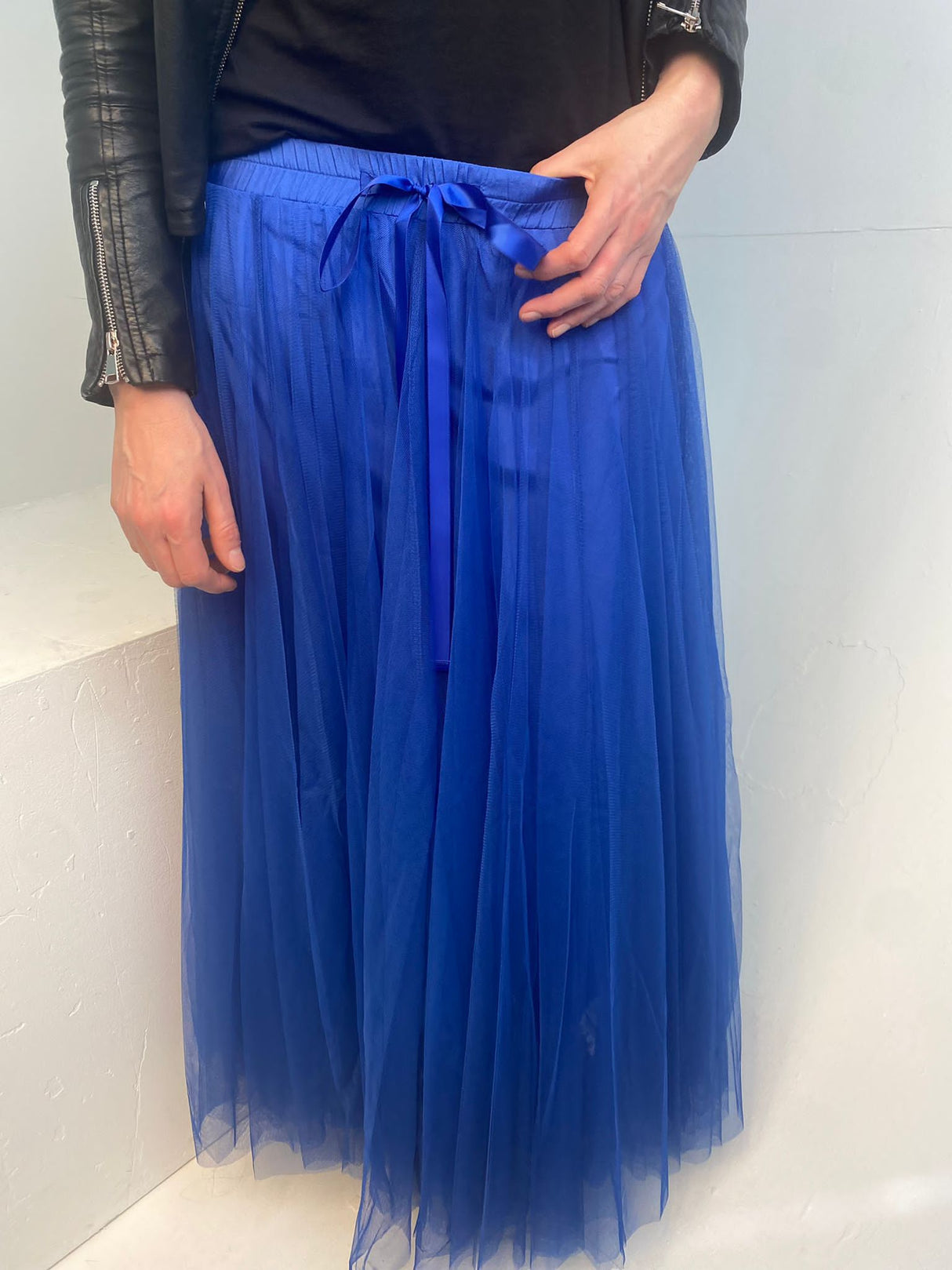 Falda de tul Tessa azul eléctrico