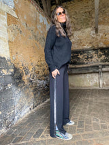Pantalón Tempest con rayas negras y plateadas