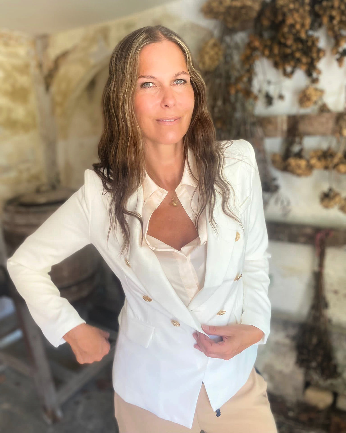 Eliza Blazer White